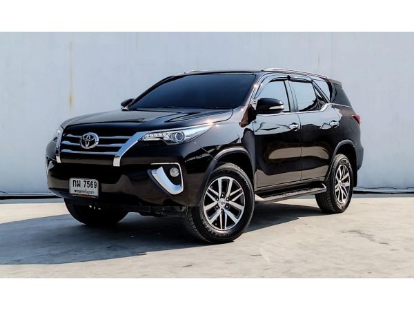 TOYOTA NEW FORTUNER 2.4 V.2WD. AT ปี 2017